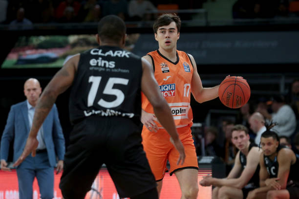 的执教经历 的执教经历